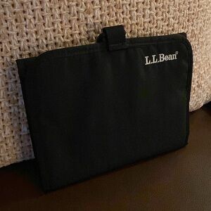 LL Bean hanging toiletries Bag. Unisex